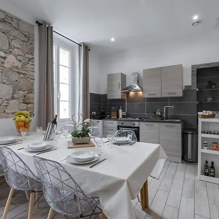 Grimaldi Apartment